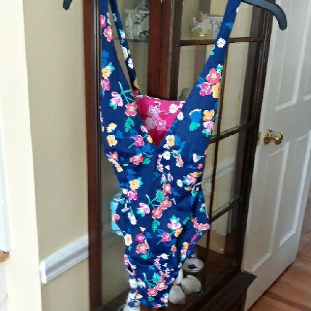 Vera Bradley Navy Floral One-Piece Swimsuit, Size 10, New